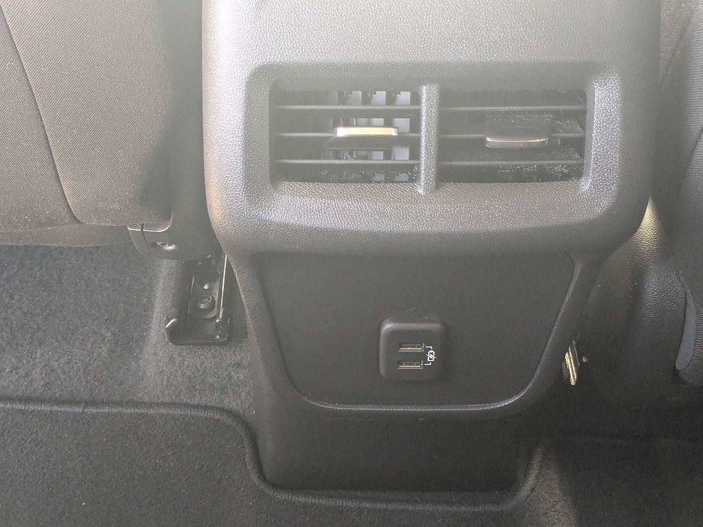 Used 2024 Chevrolet Equinox LT AWD/4WD image 15