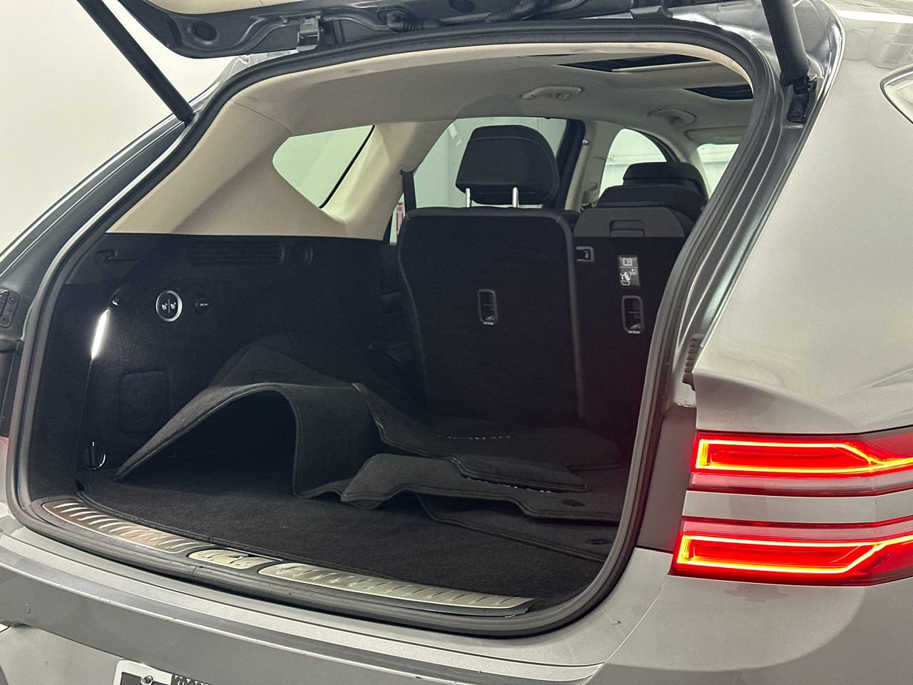 Used 2024 Genesis GV80 3.5T image 8