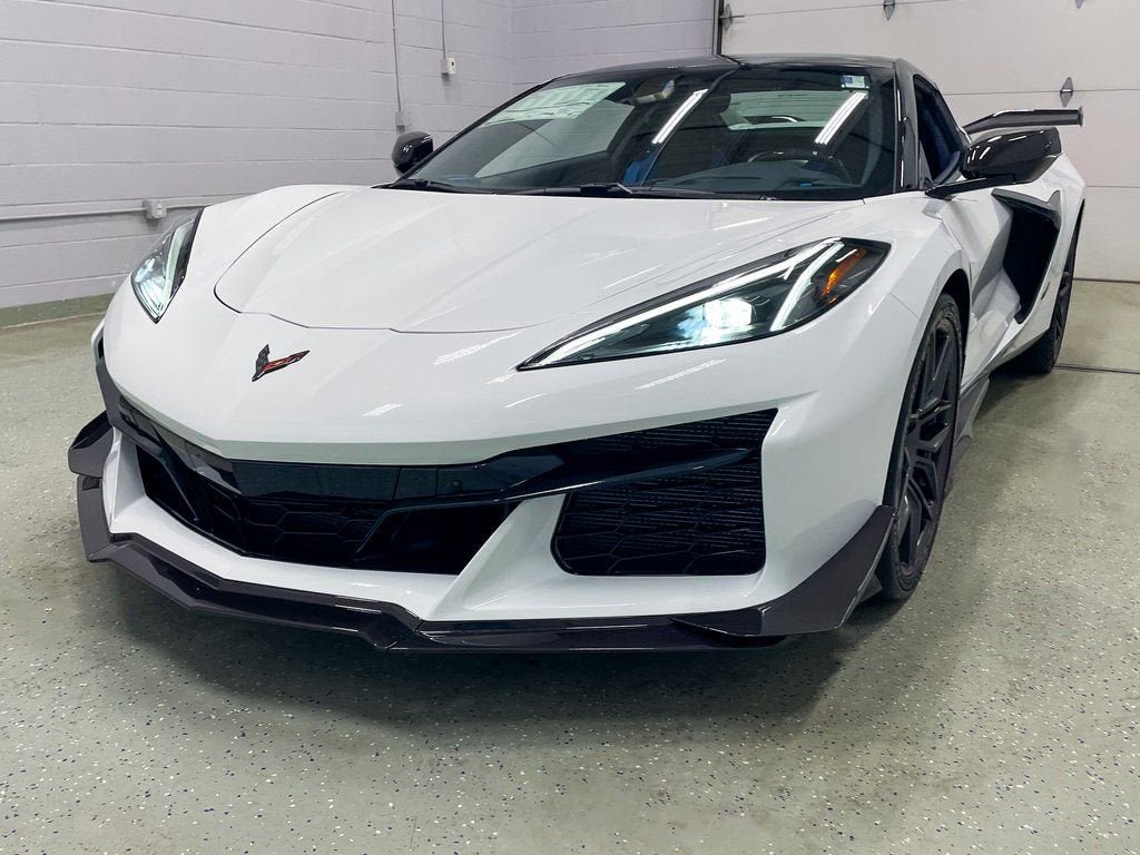 New 2025 Chevrolet Corvette Z06 w/ Z07 Performance Package RWD image 8