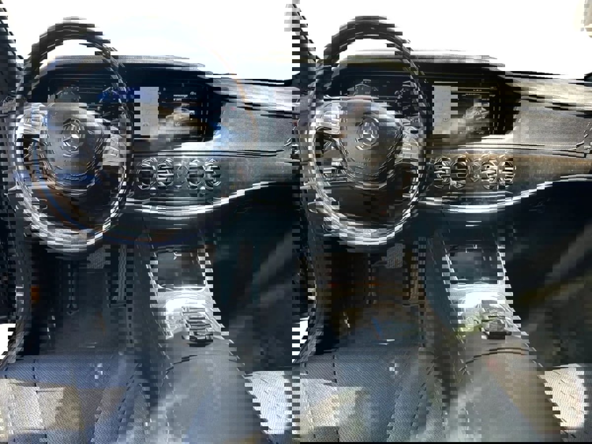 Used 2017 Mercedes-Benz S 550 Sedan image 11