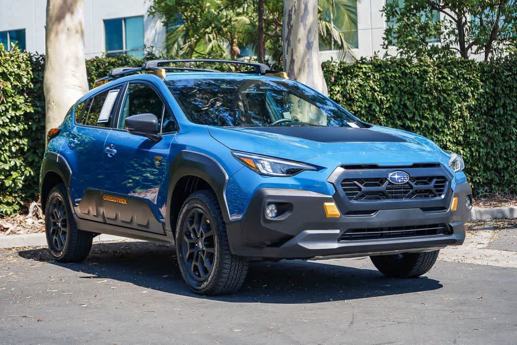 Used 2025 Subaru Crosstrek 2.5i Wilderness w/ Crosstrek Mirror Package AWD/4WD image 3