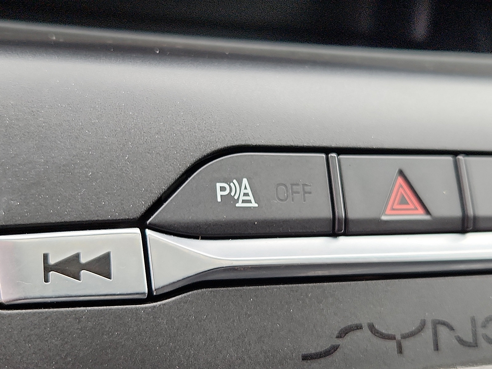 Used 2020 Ford Explorer Limited AWD/4WD image 27