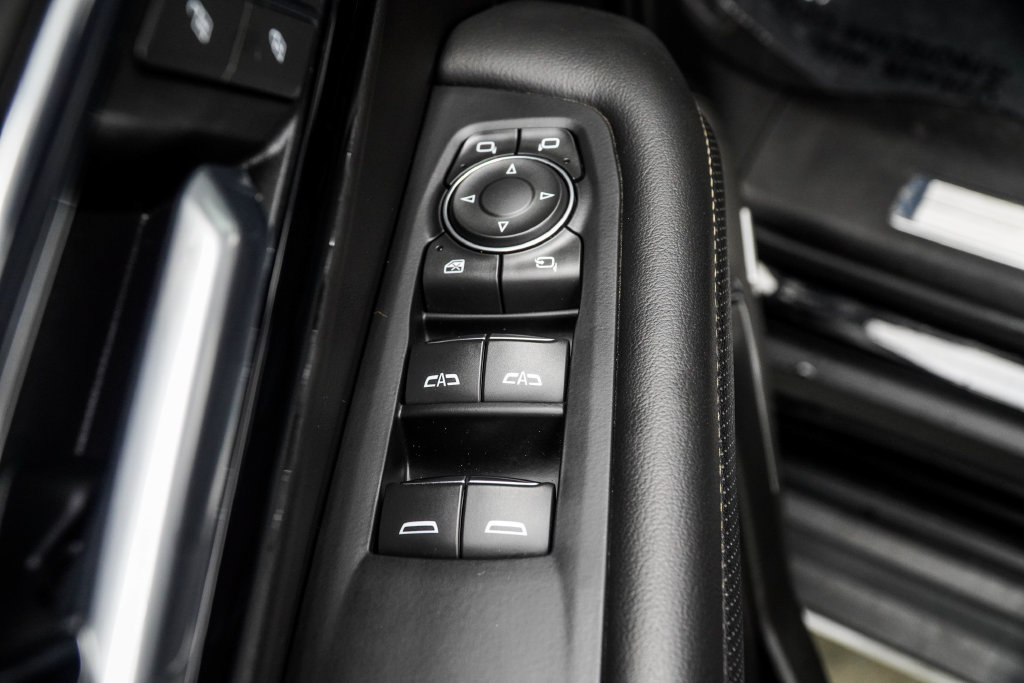 Used 2025 Chevrolet Tahoe Premier AWD/4WD image 45