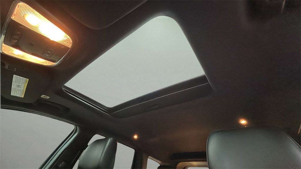 Used 2021 Jeep Grand Cherokee Limited image 17