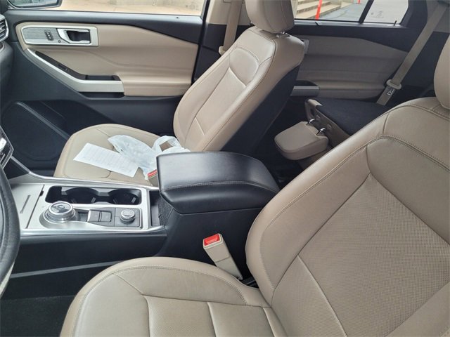 Used 2020 Ford Explorer Limited w/ Class III Trailer Tow Package image 8