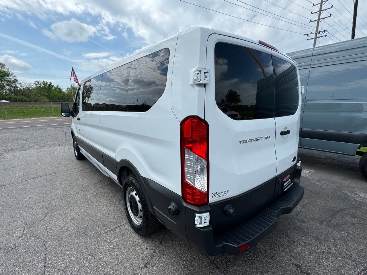 Used 2018 Ford Transit 350 XL image 7