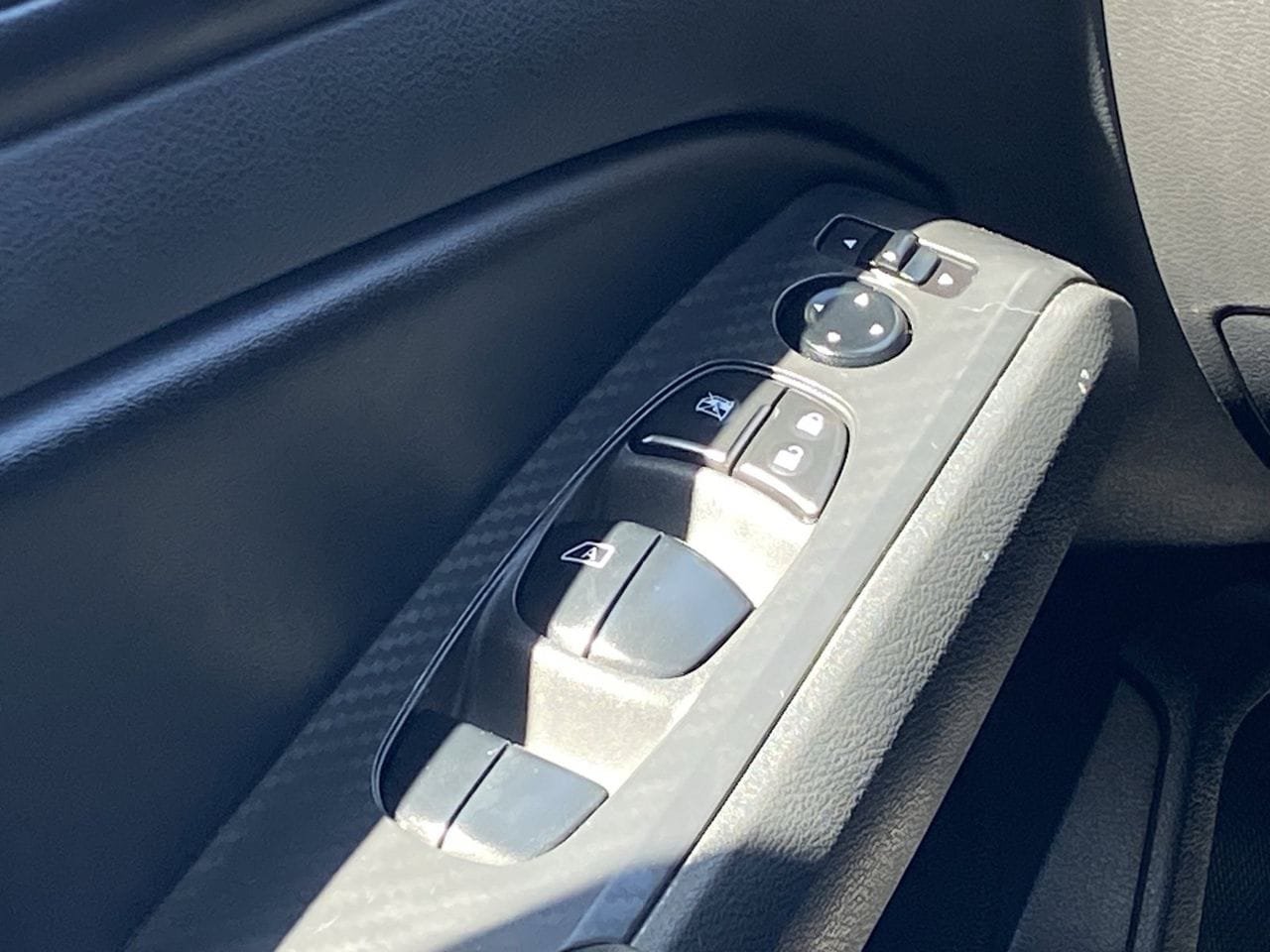 Certified 2025 Nissan Altima 2.5 SV FWD image 28