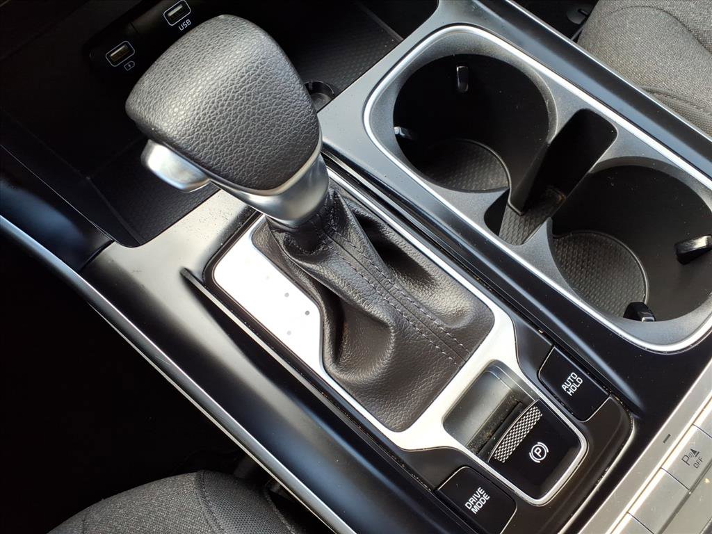 Used 2024 Kia Carnival LX image 28