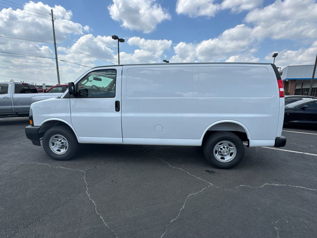 New 2026 Chevrolet Express 2500 image 9