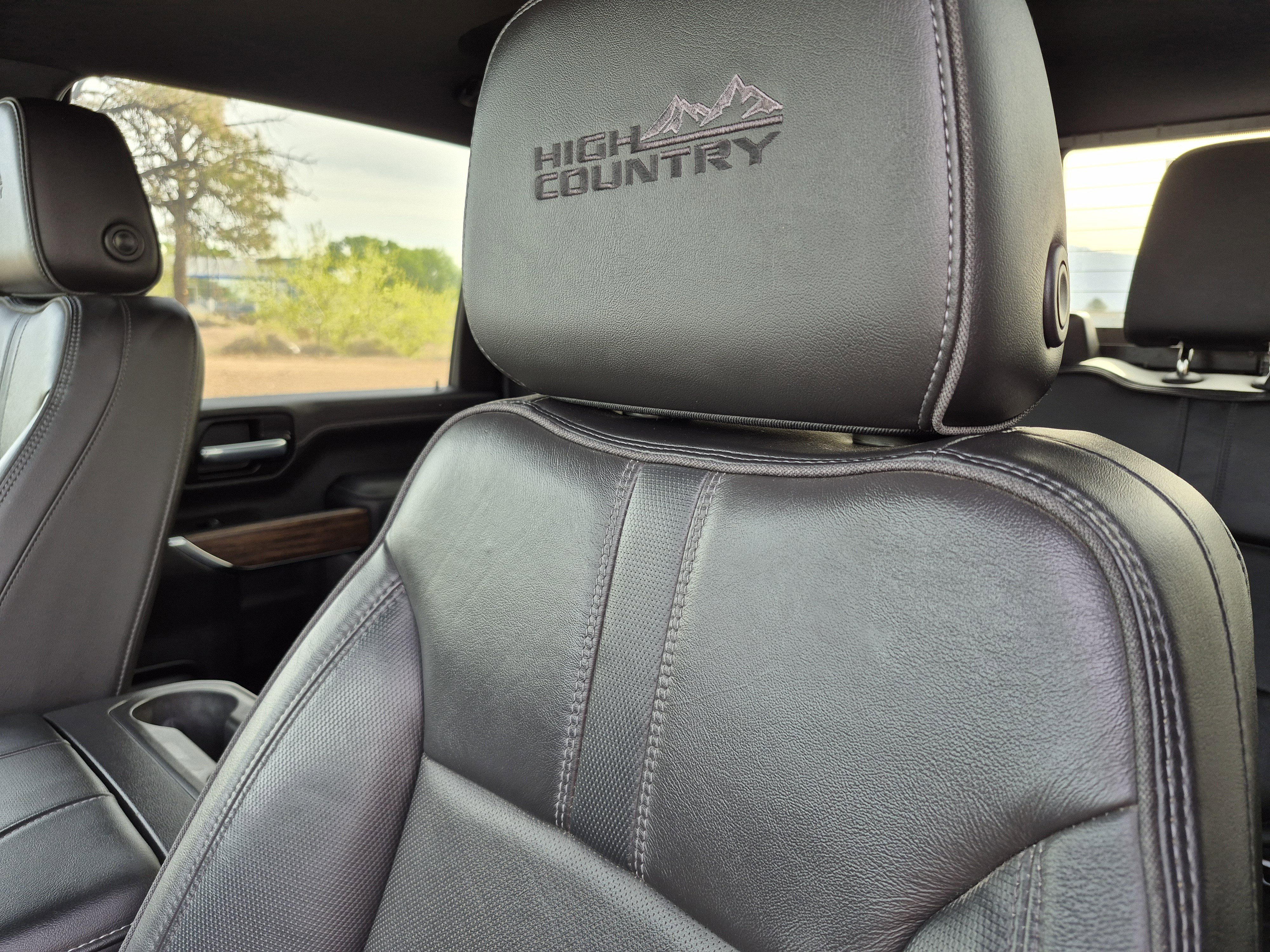 Used 2020 Chevrolet Silverado 2500 High Country w/ Technology Package image 29