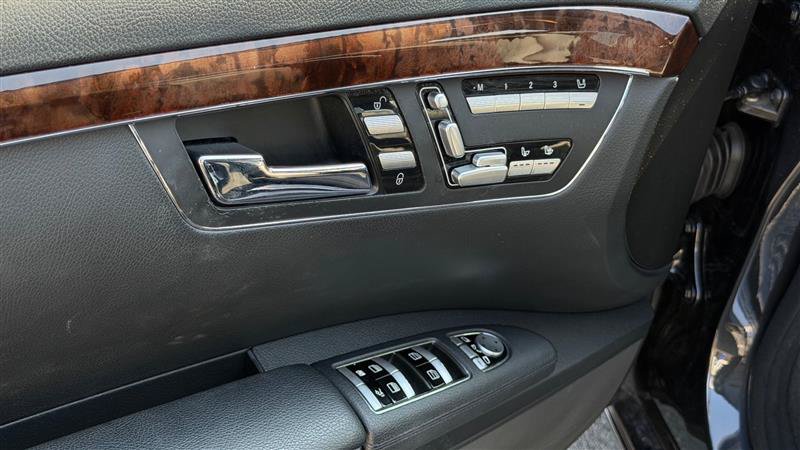 Used 2012 Mercedes-Benz S 550 4MATIC image 21
