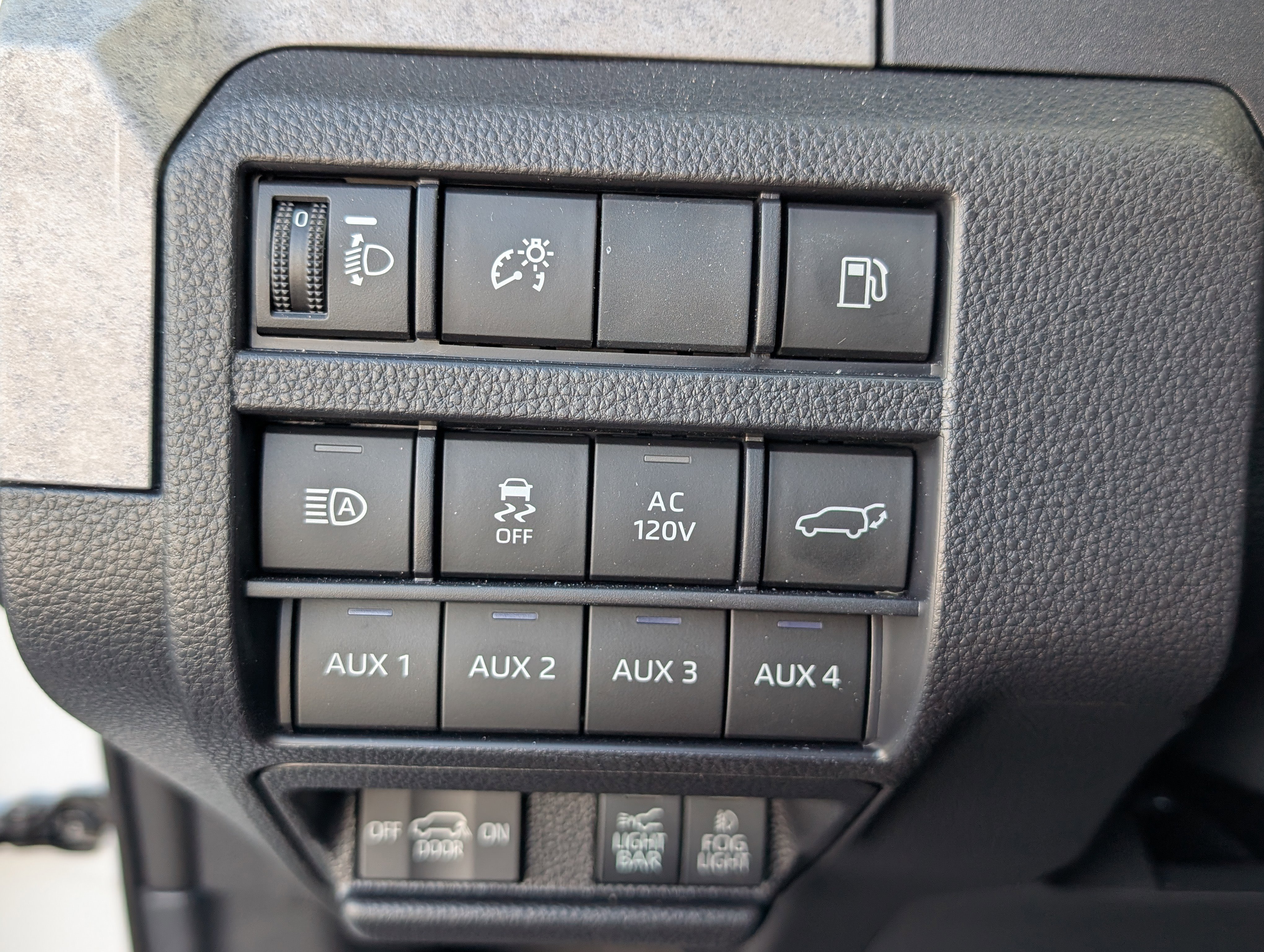 Used 2025 Toyota 4Runner Trailhunter image 22