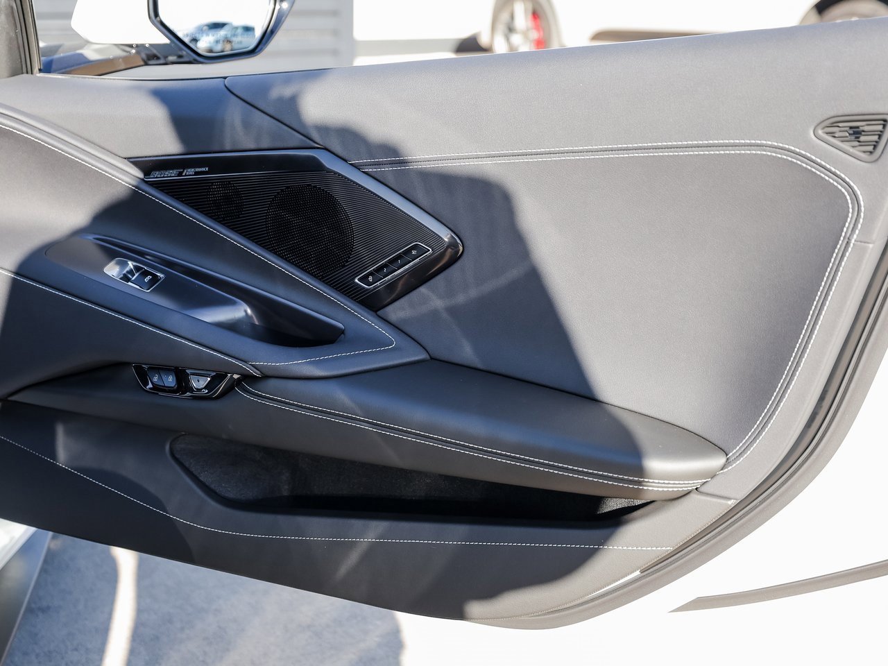 Used 2025 Chevrolet Corvette Stingray Preferred Cpe w/ Stealth Interior Trim Package image 26