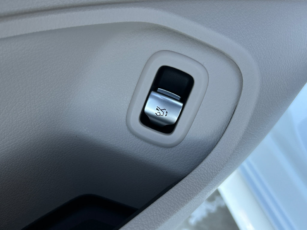New 2027 Mercedes-Benz CLE 450 4MATIC Coupe image 13