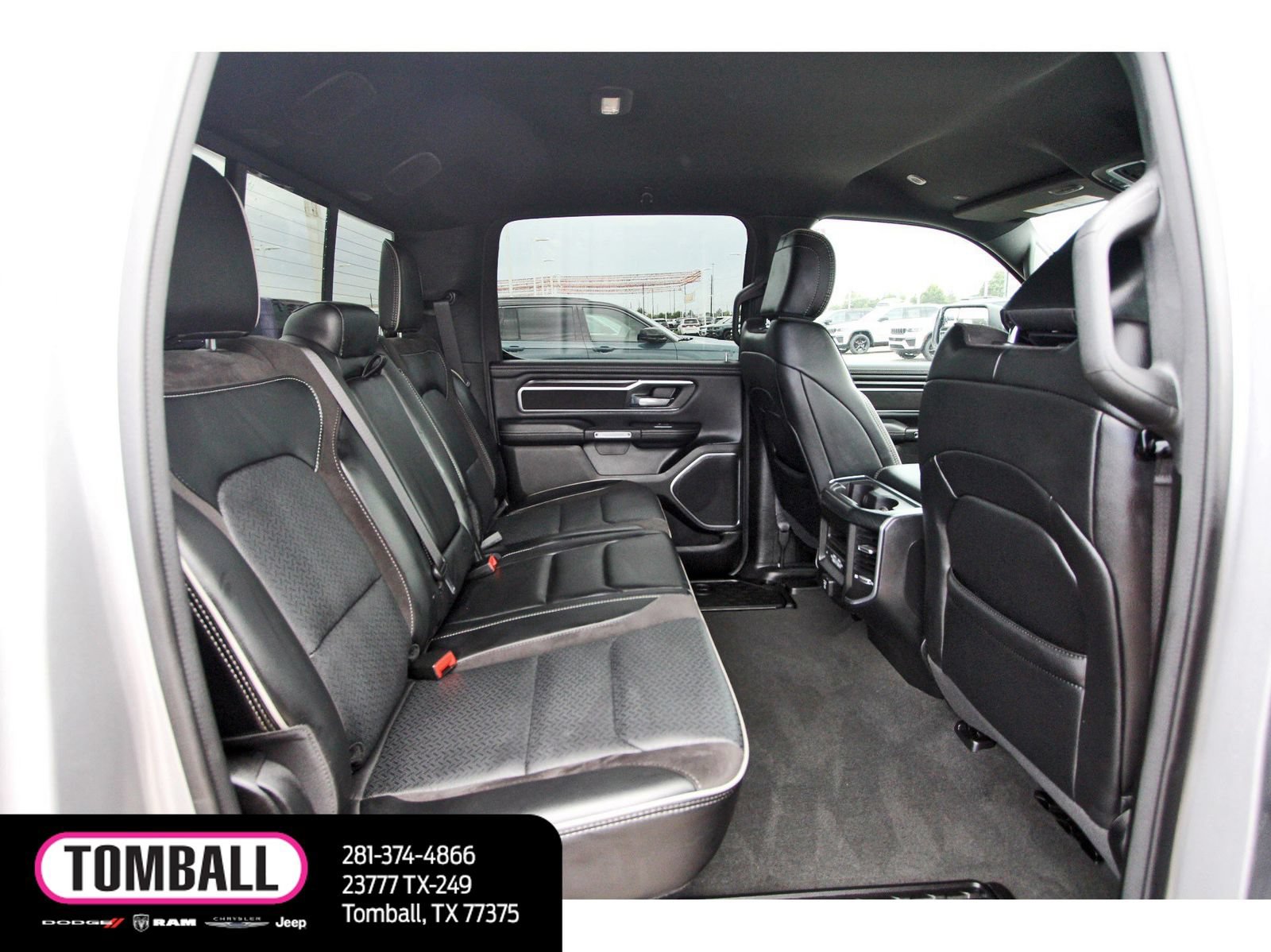 Used 2024 RAM 1500 Laramie AWD/4WD image 9