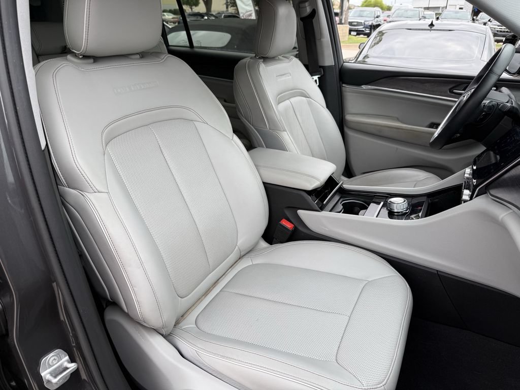 Used 2021 Jeep Grand Cherokee L Overland RWD image 26