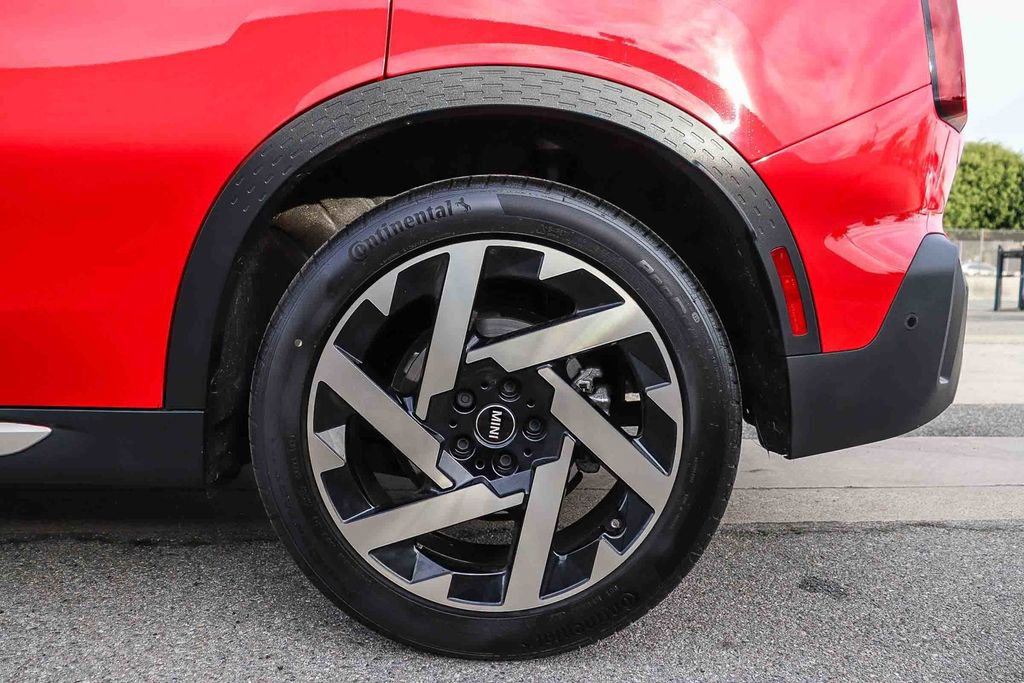 Used 2025 MINI Cooper Countryman S w/ Comfort Package Max image 11