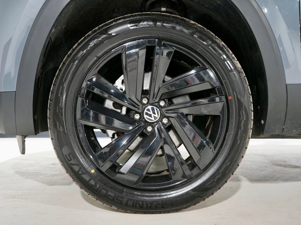 Used 2022 Volkswagen Atlas Cross Sport SE w/ Panoramic Sunroof Package image 31