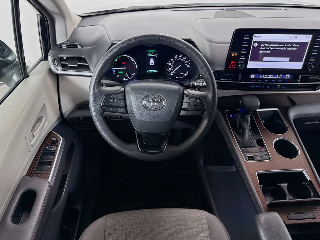 Certified 2022 Toyota Sienna LE FWD image 21