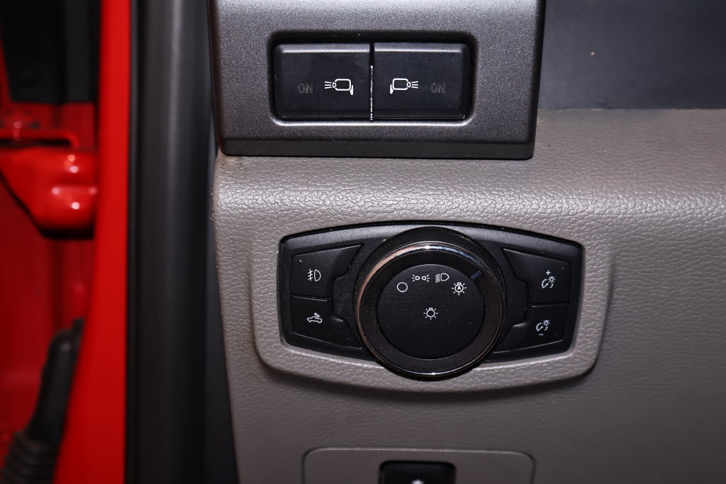 Certified 2019 Ford F350 XLT w/ XLT Premium Package AWD/4WD image 26
