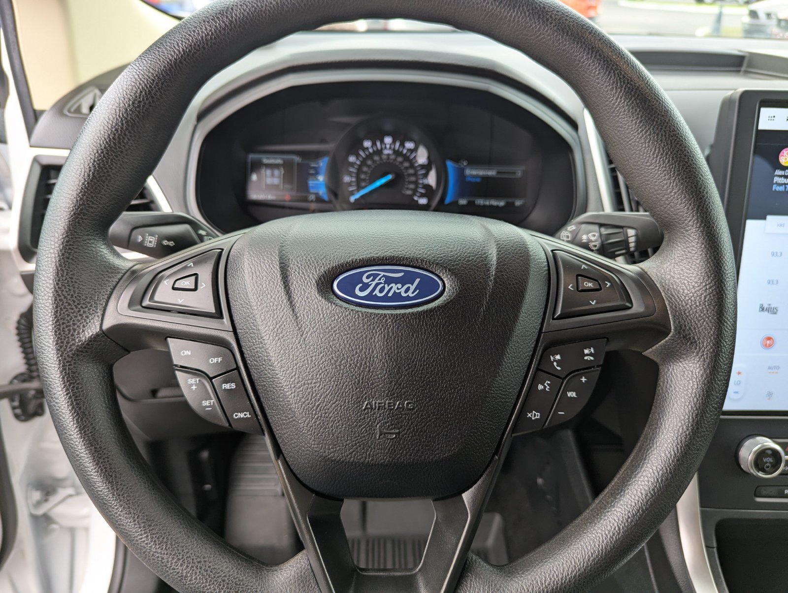 Used 2022 Ford Edge SE w/ Black Appearance Package AWD/4WD image 34