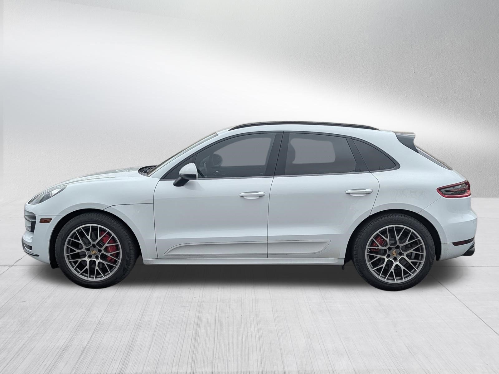 Used 2018 Porsche Macan Turbo w/ Premium Package Plus image 4