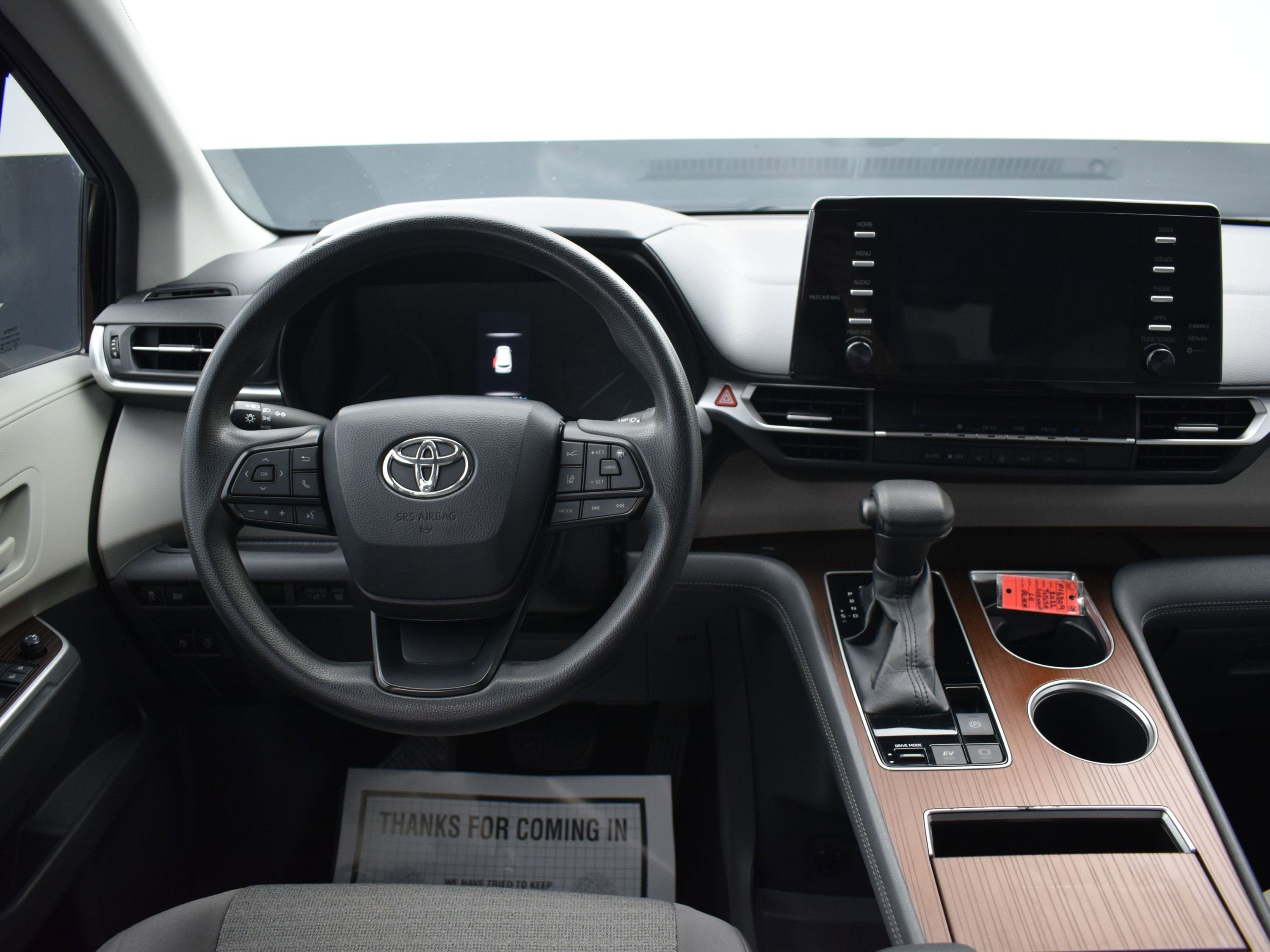 Used 2022 Toyota Sienna LE FWD image 16