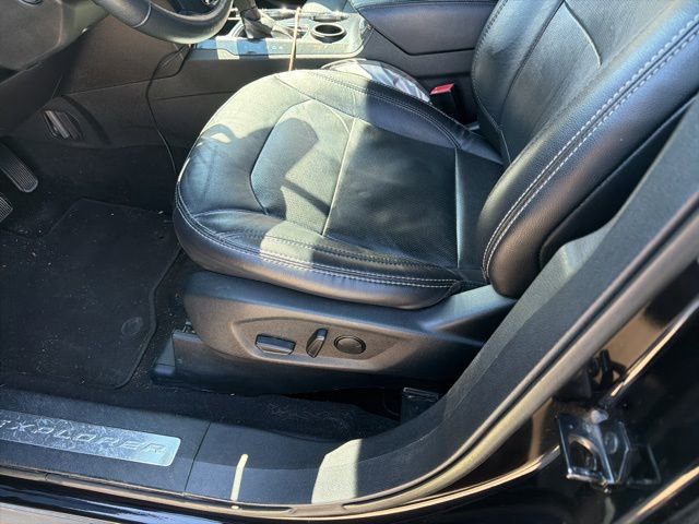 Used 2019 Ford Explorer Limited w/ Class III Trailer Tow Package image 8