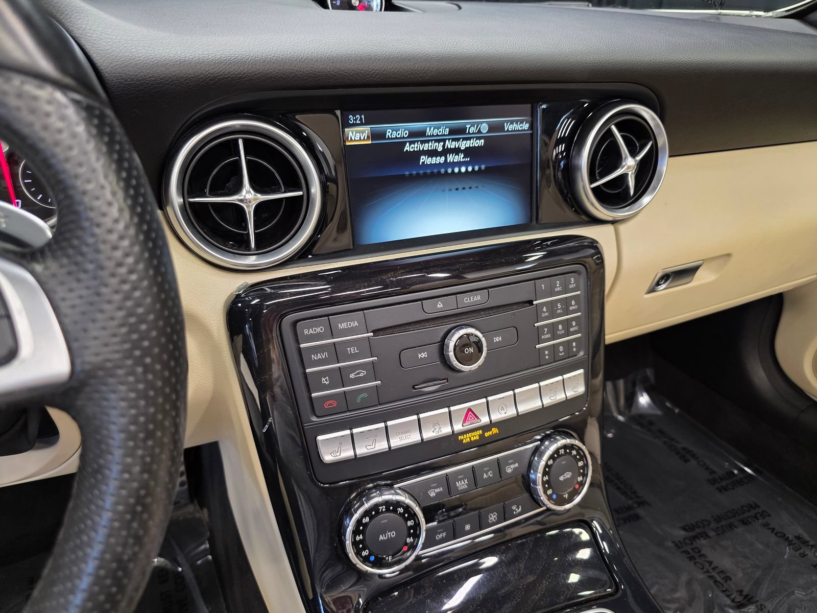 Used 2019 Mercedes-Benz SLC 300 image 28