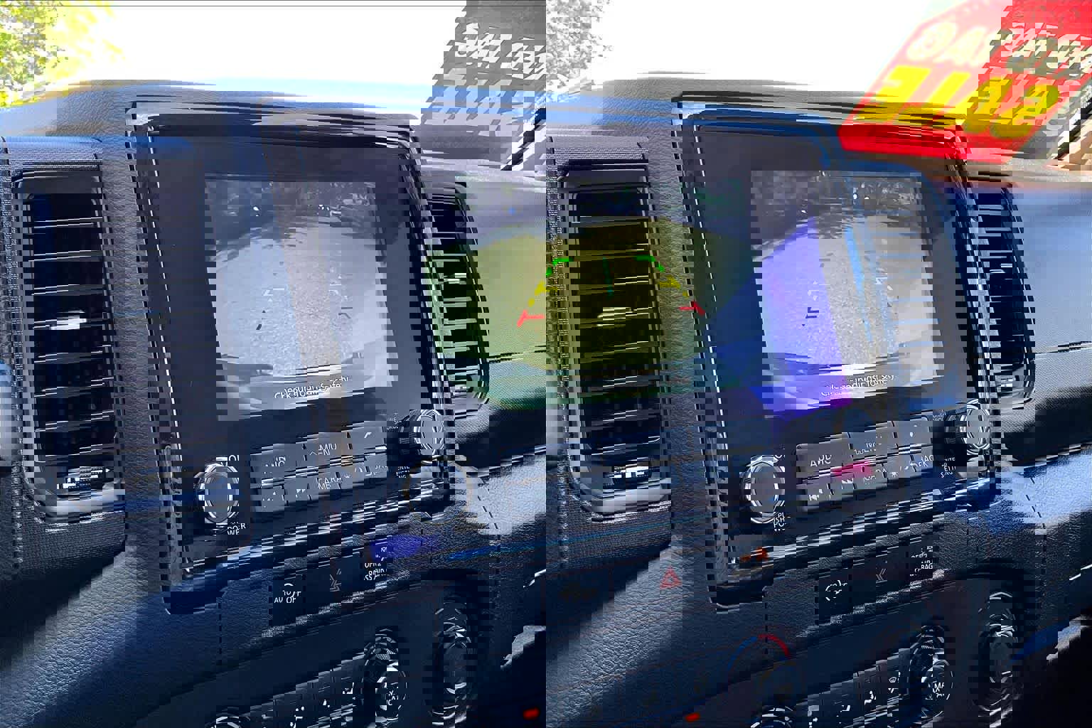 Used 2024 Nissan Frontier S image 25