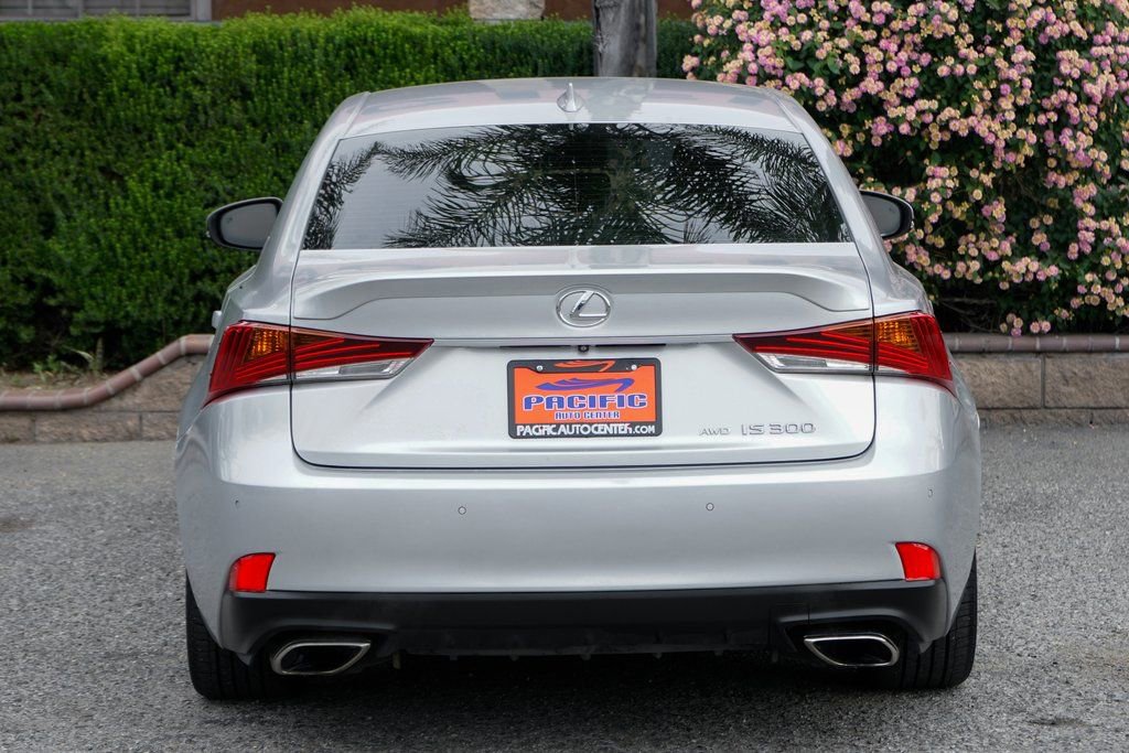 Used 2018 Lexus IS 300 AWD w/ Comfort Package image 7