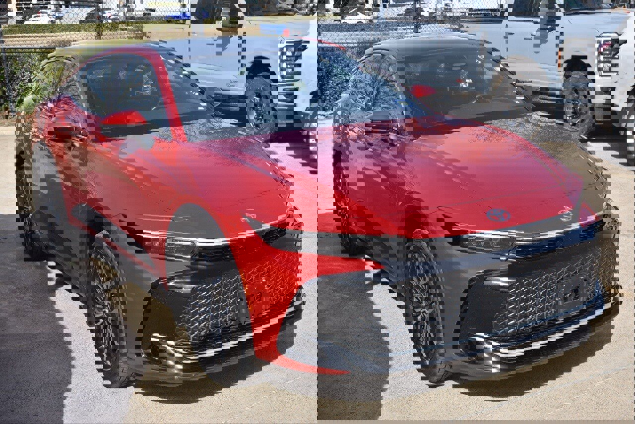 Used 2025 Toyota Crown Limited image 4