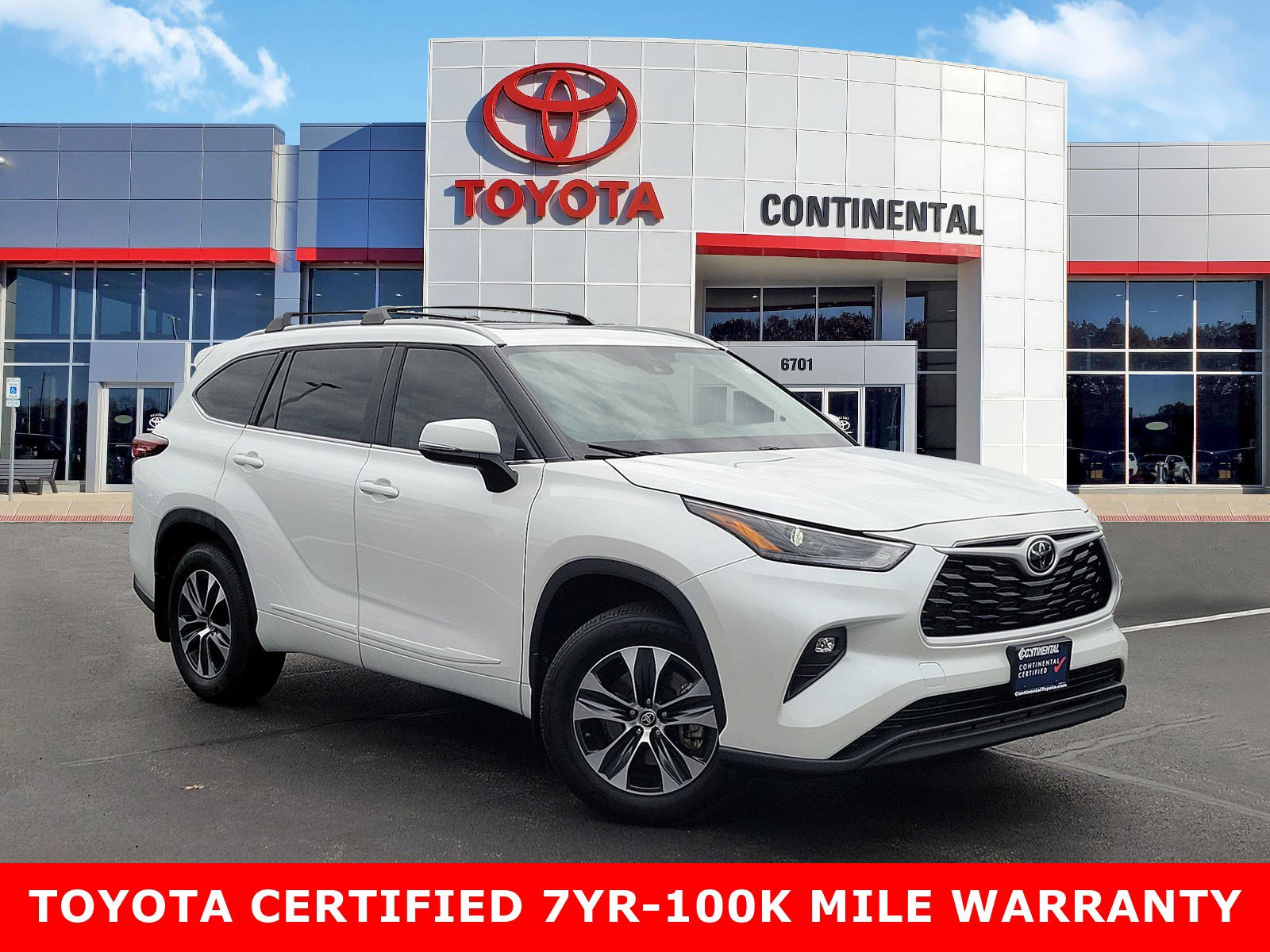 Certified 2025 Toyota Highlander XLE image 1