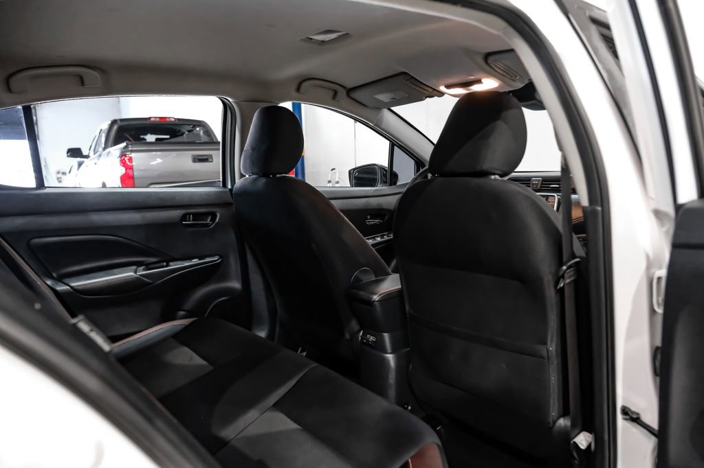 Used 2020 Nissan Versa SR w/ Convenience Package FWD image 34