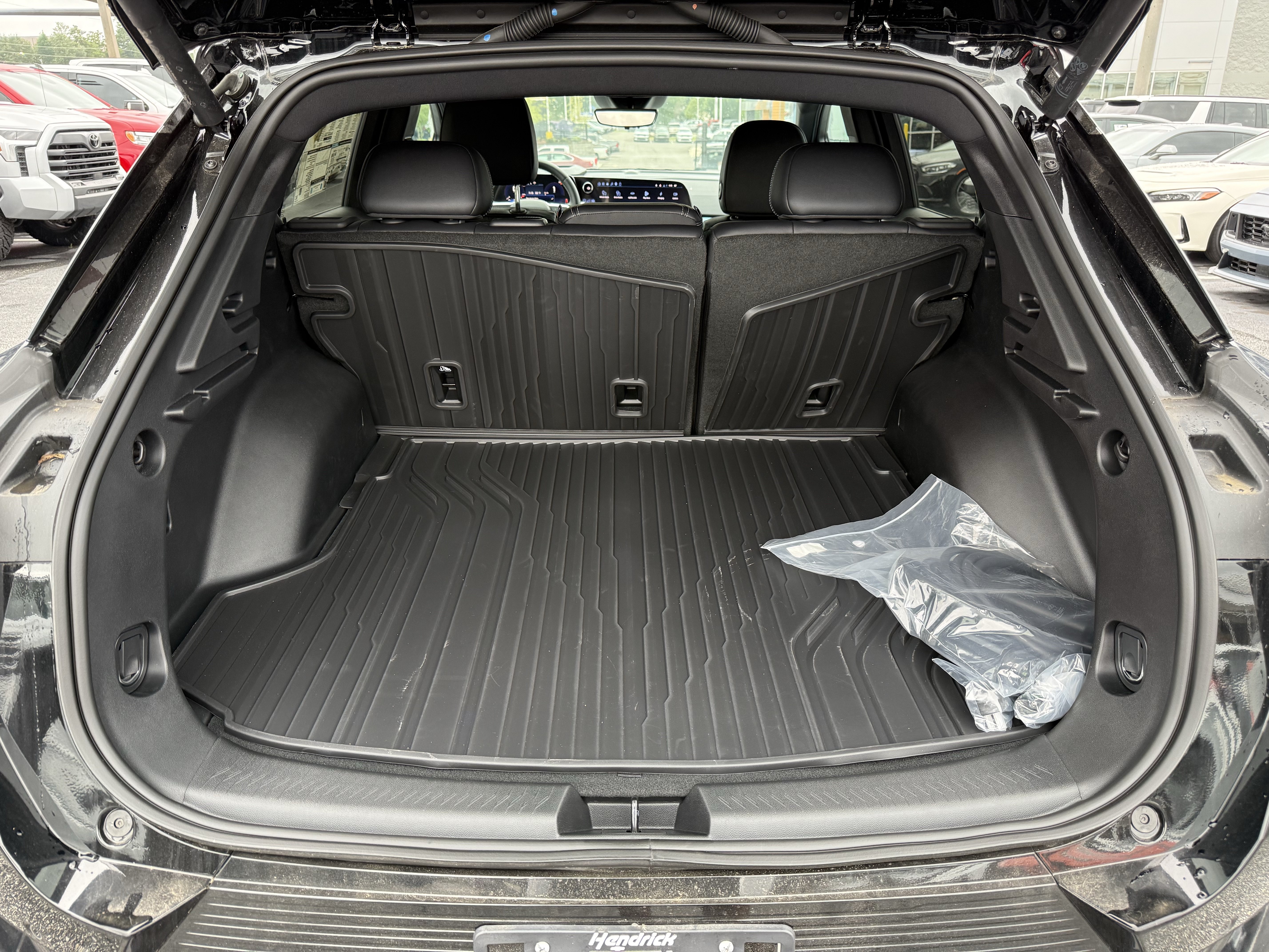 New 2026 Chevrolet Equinox EV LT w/ Convenience Package II FWD image 31