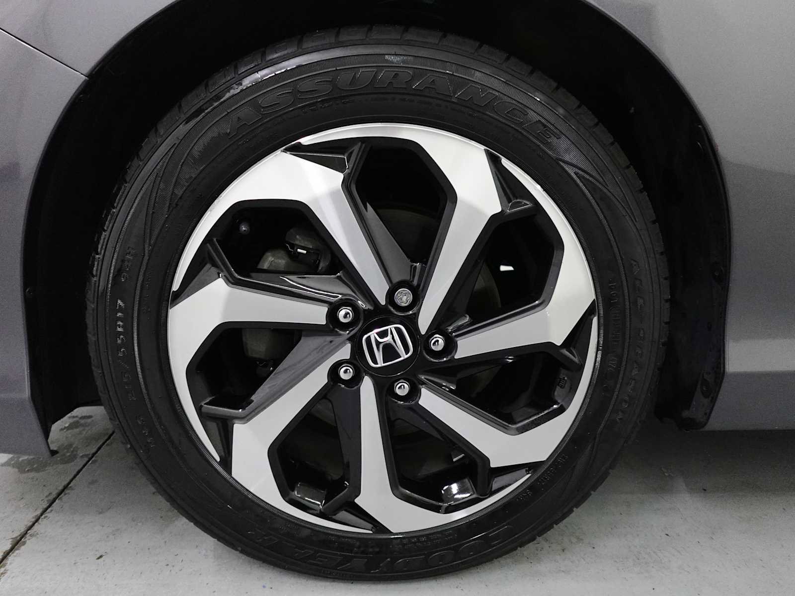 Certified 2017 Honda Accord EX-L image 9