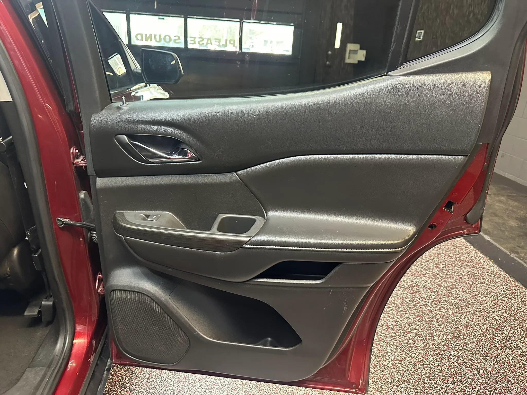 Used 2017 GMC Acadia SLT image 27