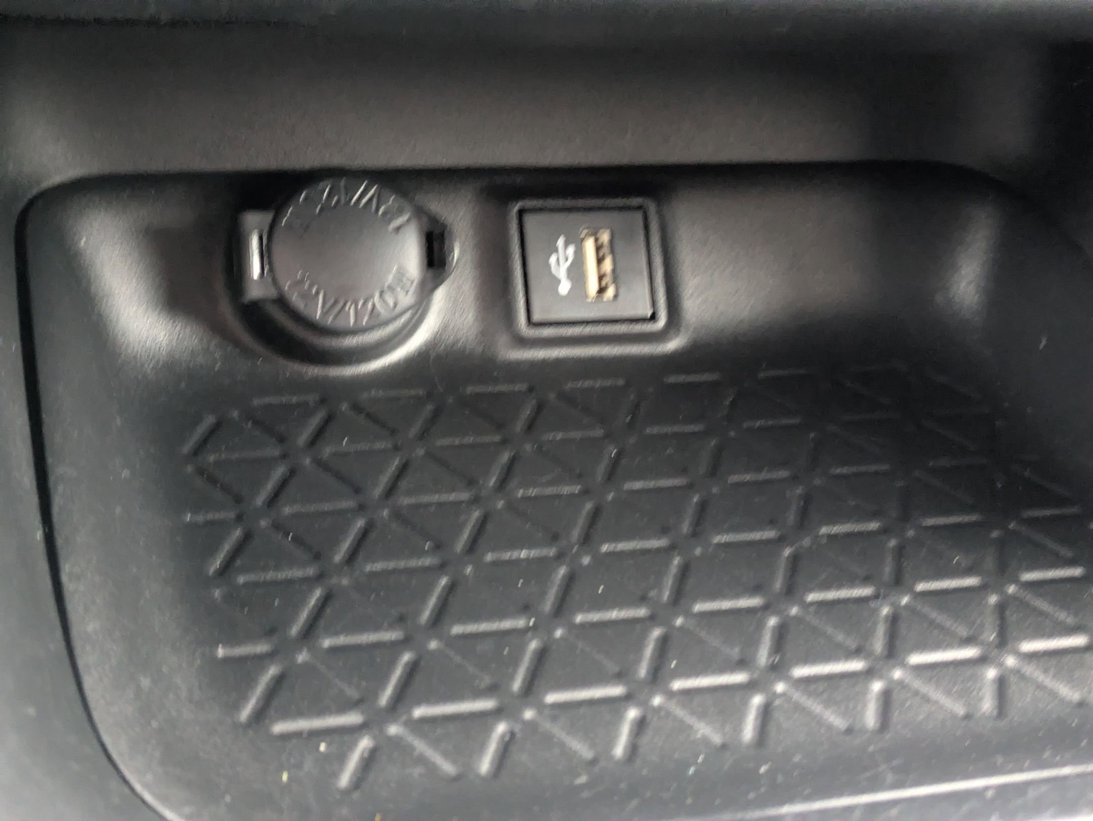 Used 2023 Toyota RAV4 SE w/ Convenience Package image 19