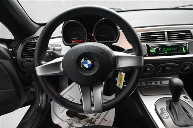 Used 2003 BMW Z4 2.5i RWD image 12