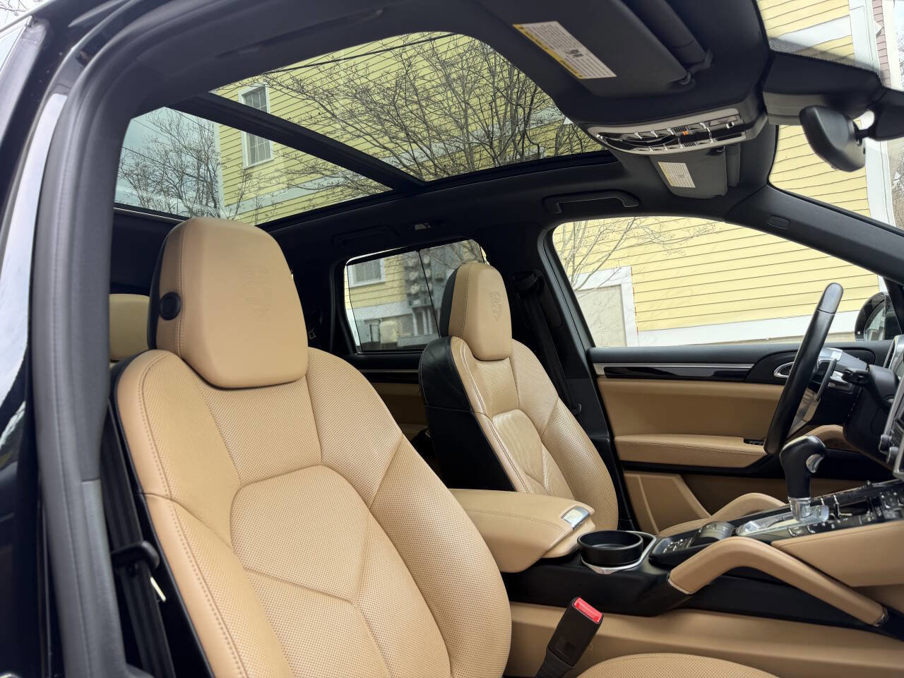 Used 2018 Porsche Cayenne S Platinum image 27