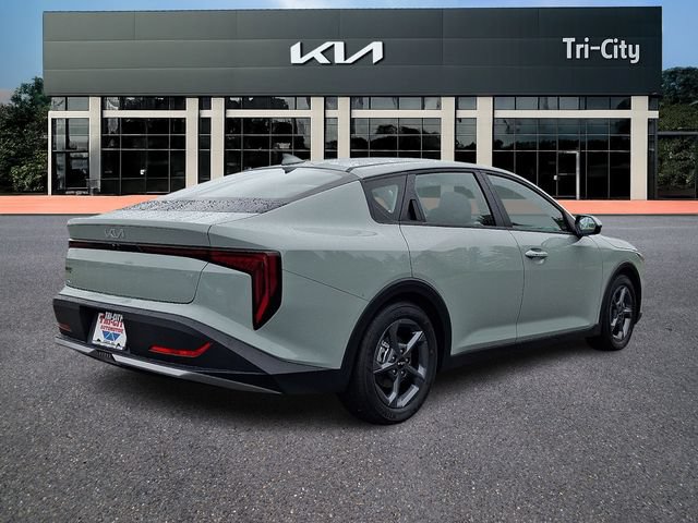 New 2026 Kia K4 FWD image 4