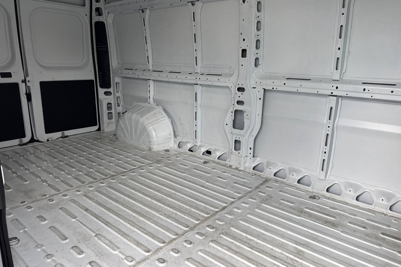 Used 2026 RAM ProMaster 2500 w/ Convenience Group FWD image 20