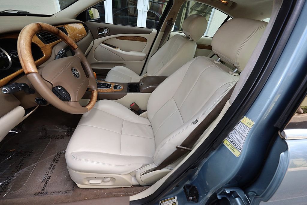 Used 2006 Jaguar S-TYPE 3.0 image 6