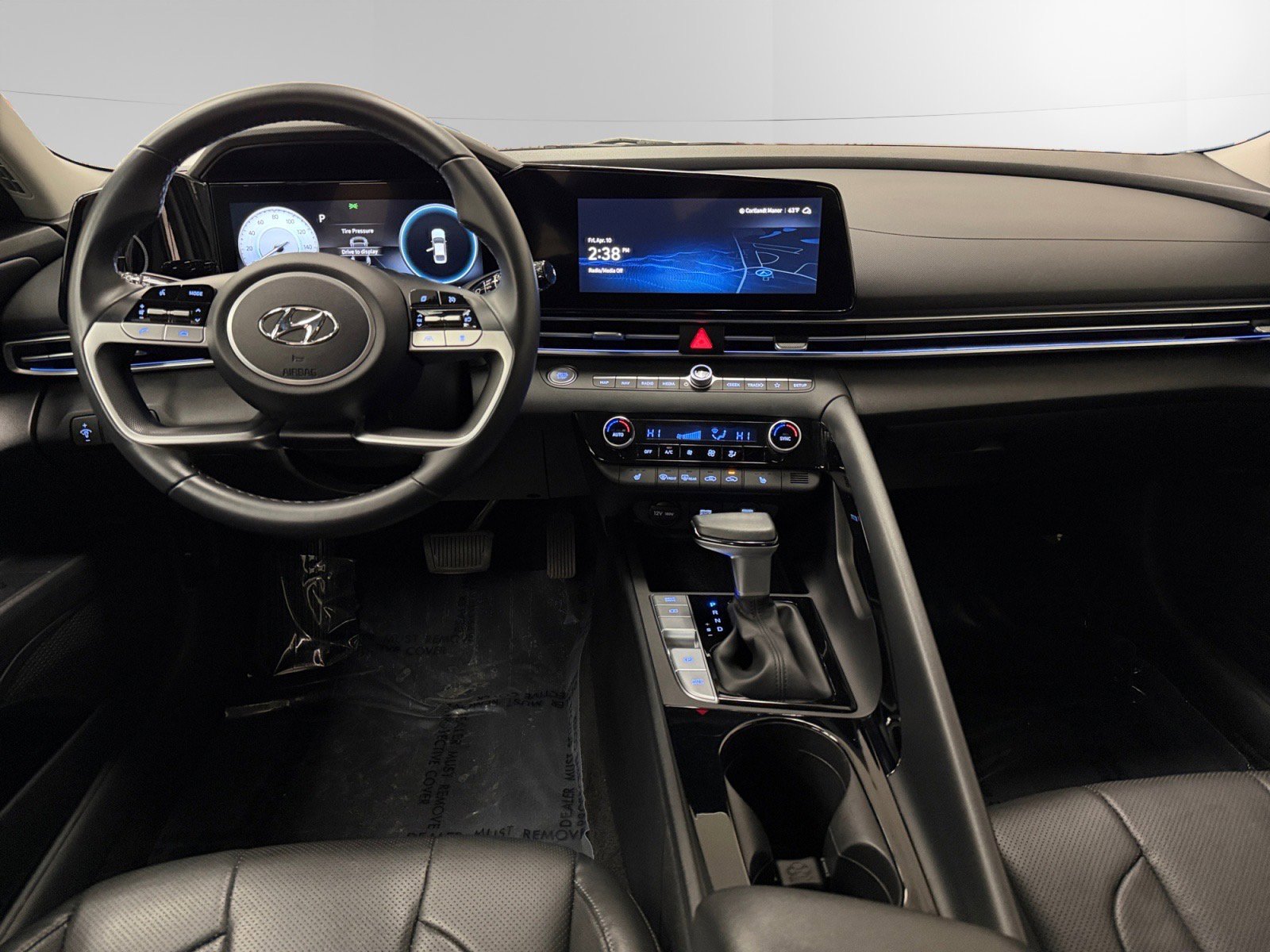 Used 2023 Hyundai Elantra Limited w/ Cargo Package image 10