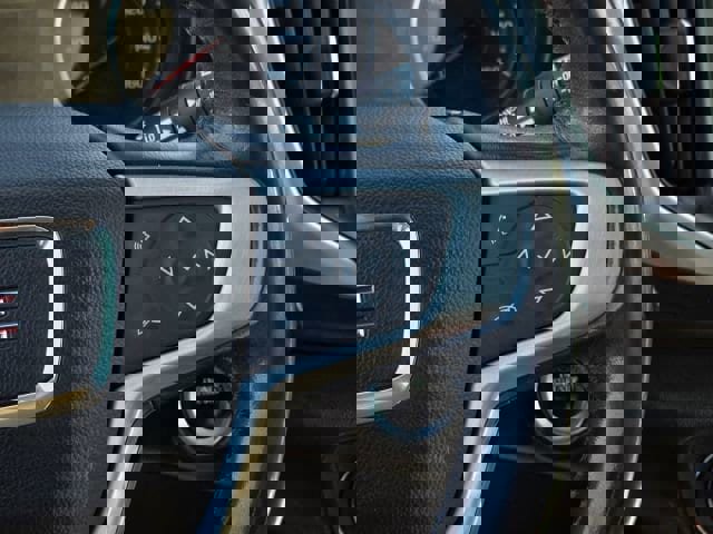 Used 2020 GMC Terrain SLT image 23