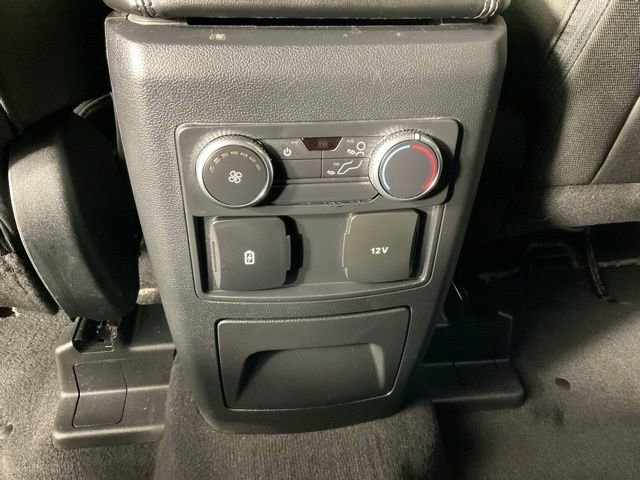 Used 2022 Ford Explorer XLT image 16