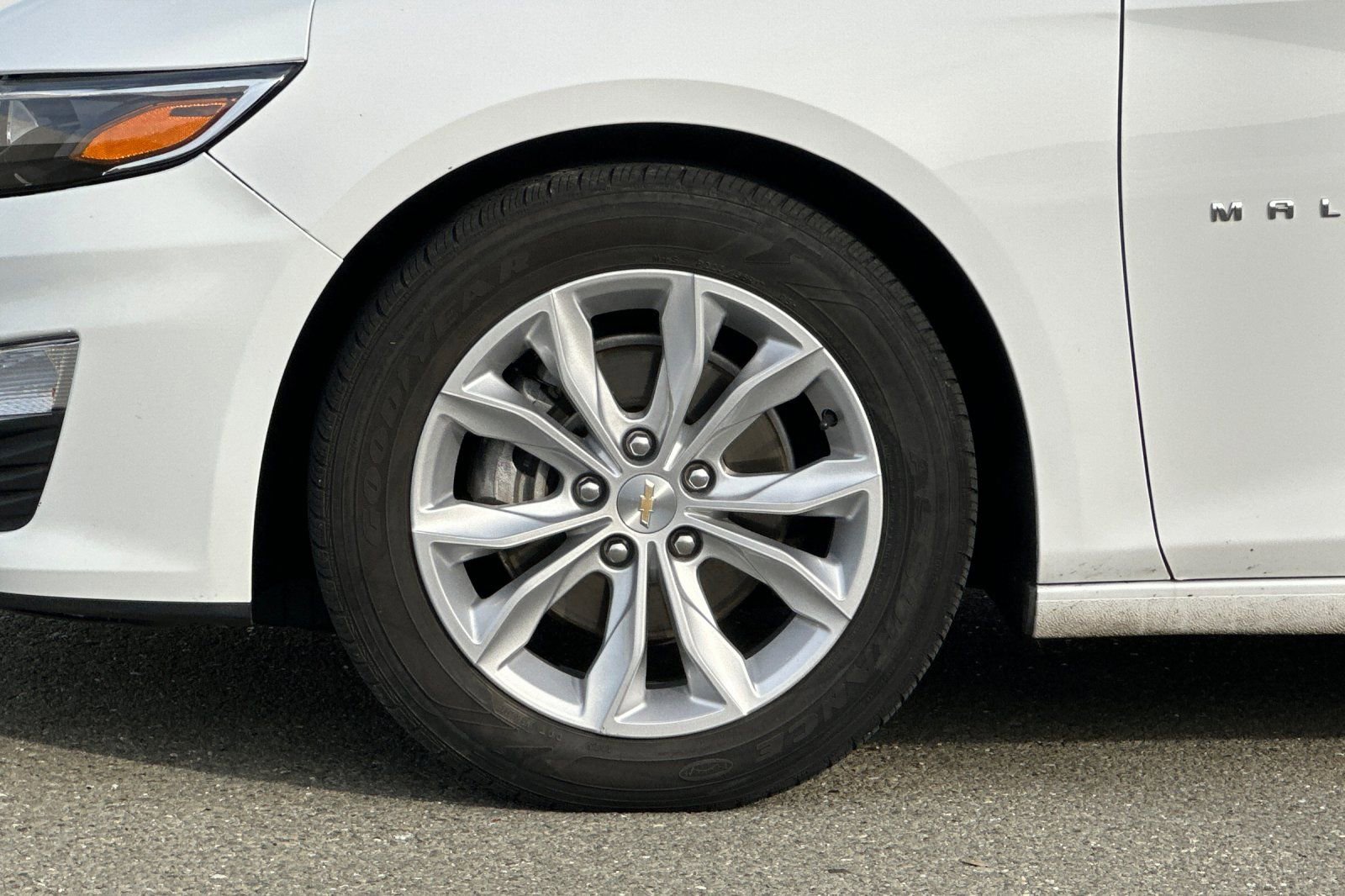 Used 2024 Chevrolet Malibu LT image 30