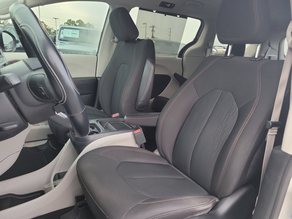 Certified 2017 Chrysler Pacifica Touring Plus w/ Security Group FWD image 21