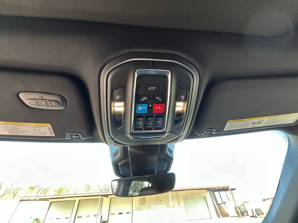 Used 2025 Jeep Wagoneer S Limited image 33