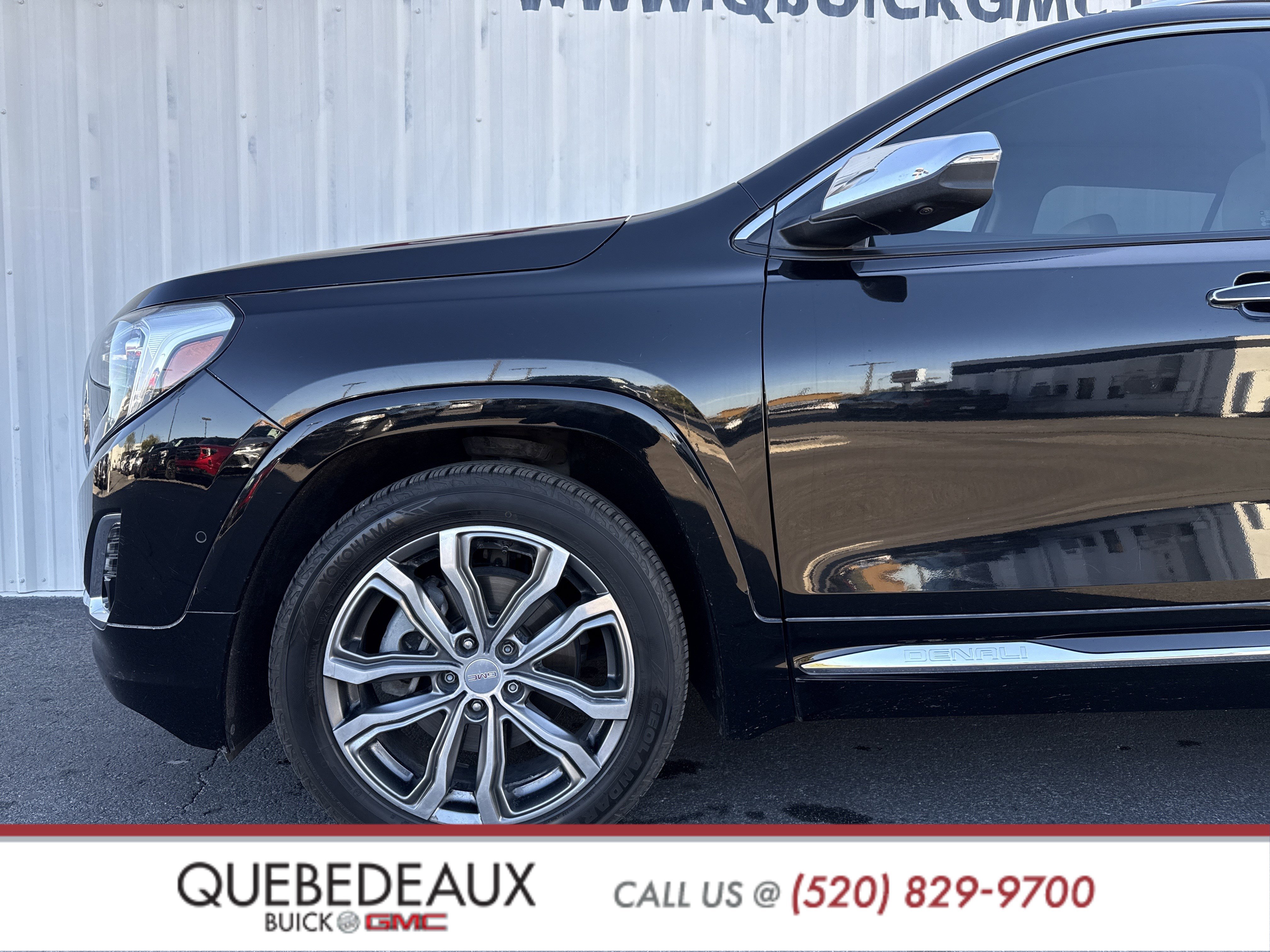 Used 2020 GMC Terrain Denali w/ Denali Premium Package image 4